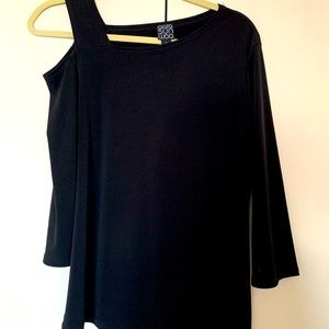 Clara Sun Woo black fun shoulder top